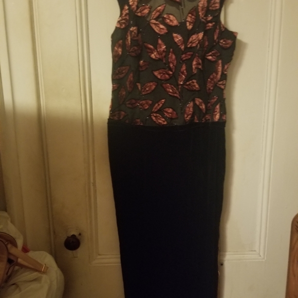 Hand bags,shirts dresses - Picture 3 of 8